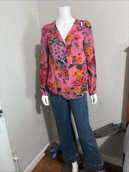 Anthropologie Tops - Anthropologie Pink Floral V-Neck Button Blouse